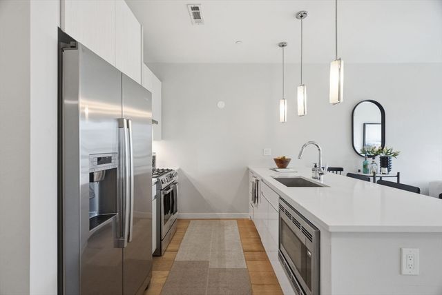 45 W 3rd St 305, Boston, MA 02127