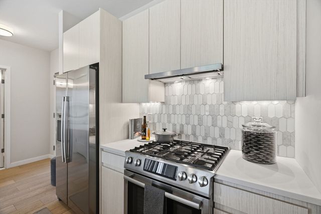 45 W 3rd St 305, Boston, MA 02127