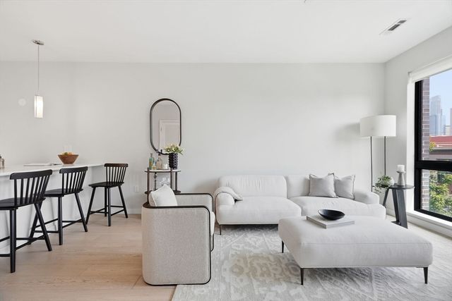 45 W 3rd St 305, Boston, MA 02127