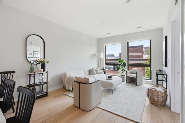 45 W 3rd St 305, Boston, MA 02127