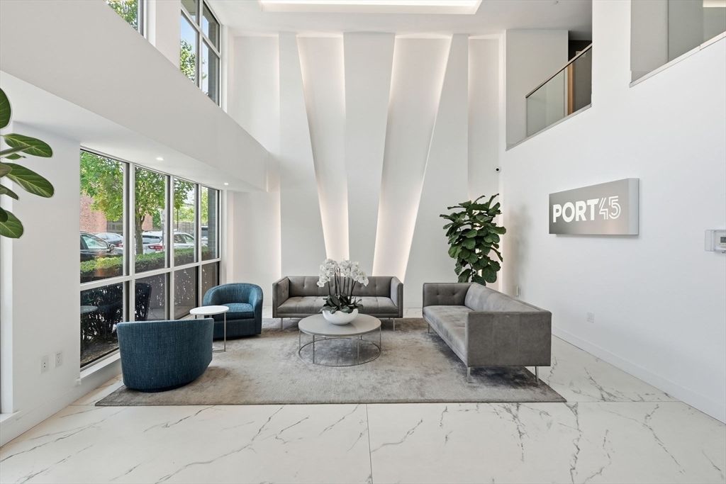 45 W 3rd St 305, Boston, MA 02127