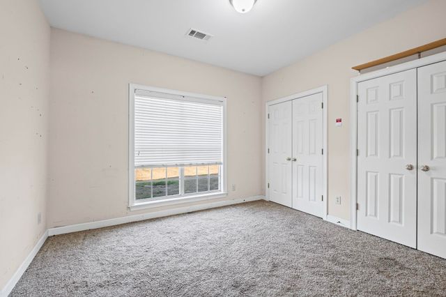 25 WOODMONT DR, Oakland, TN 38028