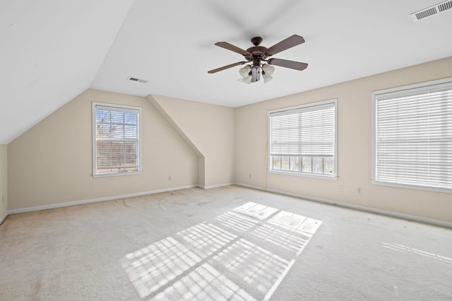 25 WOODMONT DR, Oakland, TN 38028