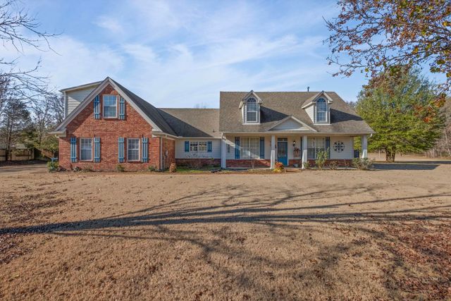 25 WOODMONT DR, Oakland, TN 38028