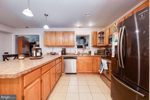 832 WOODCHUCK LN, Reading, PA 19606