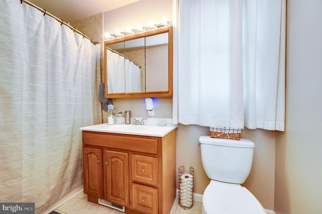 832 WOODCHUCK LN, Reading, PA 19606