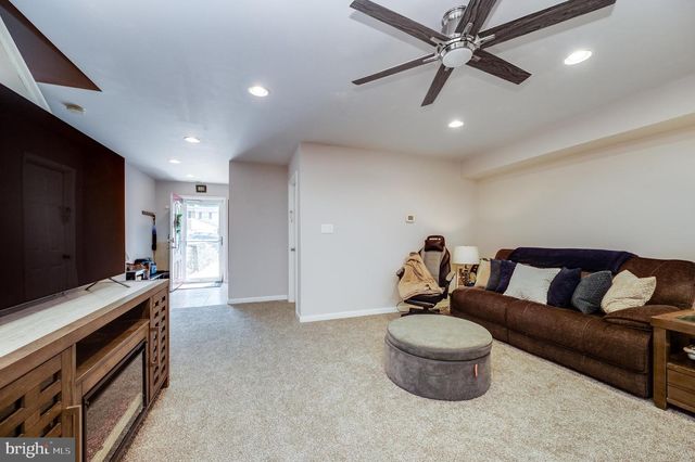 832 WOODCHUCK LN, Reading, PA 19606
