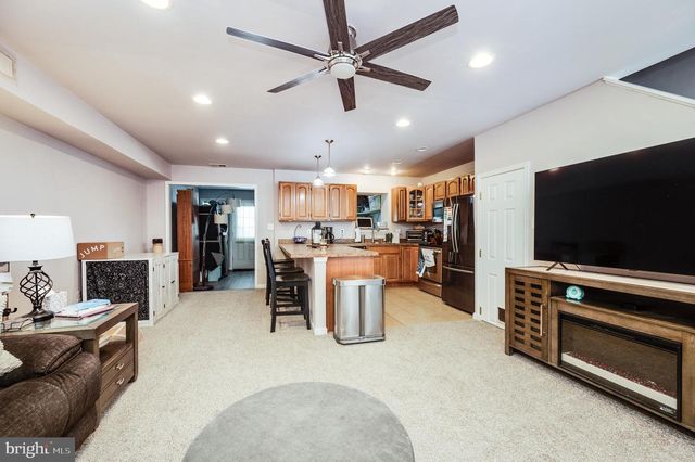 832 WOODCHUCK LN, Reading, PA 19606