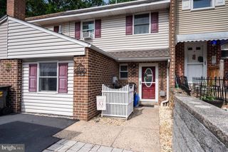 832 WOODCHUCK LN, Reading, PA 19606