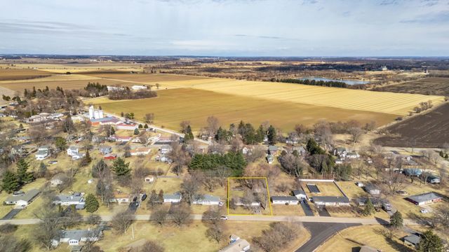 46W524 Locust Street, Elburn, IL 60119