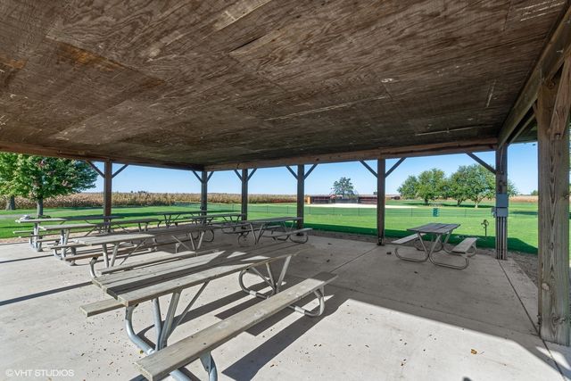 46W524 Locust Street, Elburn, IL 60119