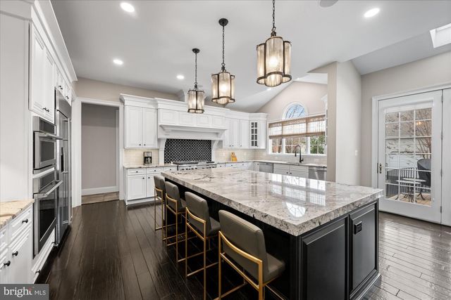 20141 BLACK DIAMOND PL, Ashburn, VA 20147