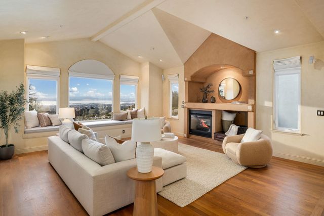 6257 Virgo Rd, Oakland, CA 94611