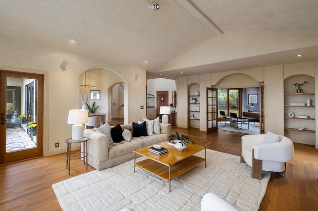 6257 Virgo Rd, Oakland, CA 94611