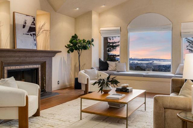 6257 Virgo Rd, Oakland, CA 94611