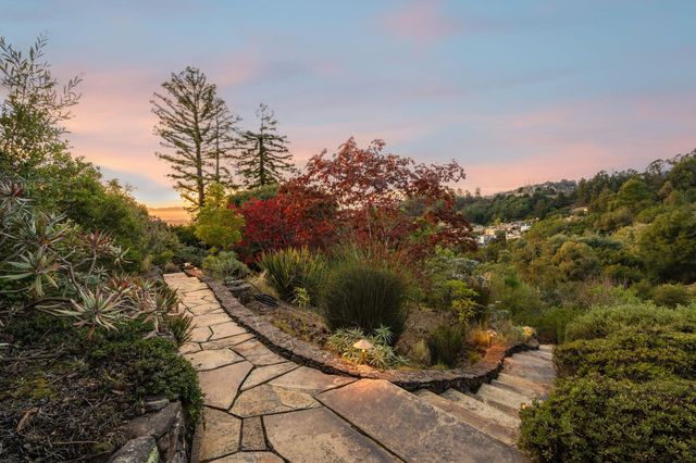 6257 Virgo Rd, Oakland, CA 94611