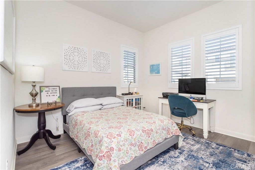 Image 13 of property listing at 20742 Pine Cone Circle, Porter Ranch, CA 91326