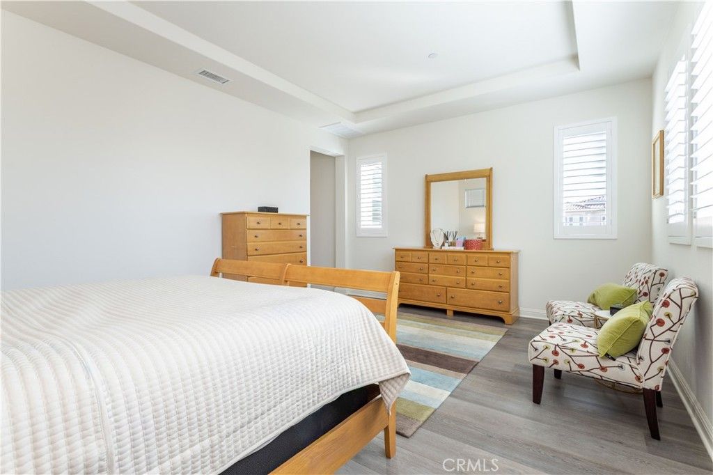 Image 19 of property listing at 20742 Pine Cone Circle, Porter Ranch, CA 91326