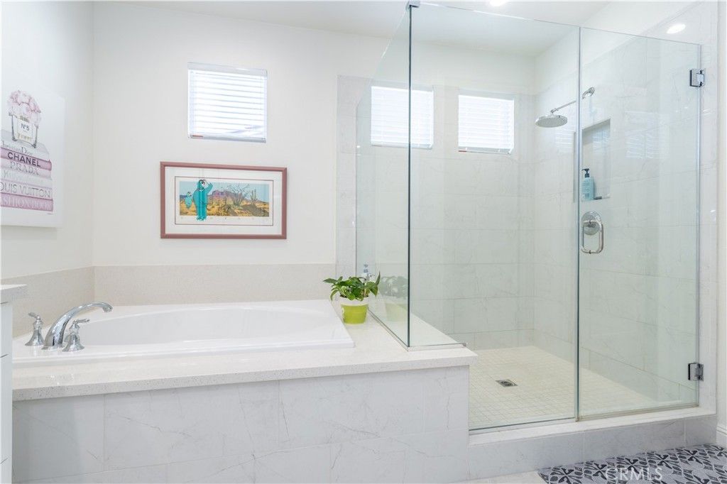 Image 21 of property listing at 20742 Pine Cone Circle, Porter Ranch, CA 91326