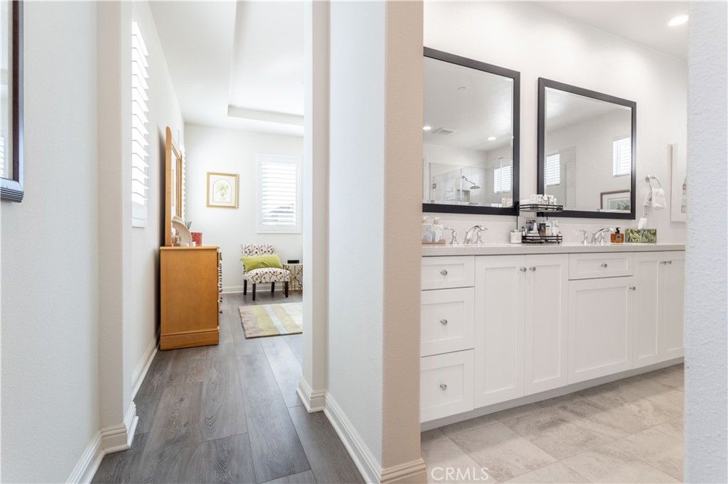 Image 22 of property listing at 20742 Pine Cone Circle, Porter Ranch, CA 91326