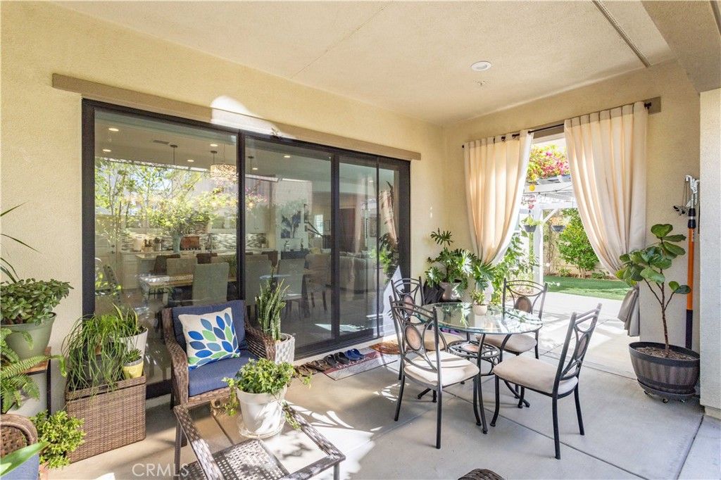 Image 34 of property listing at 20742 Pine Cone Circle, Porter Ranch, CA 91326