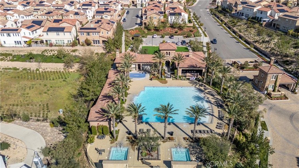 Image 41 of property listing at 20742 Pine Cone Circle, Porter Ranch, CA 91326