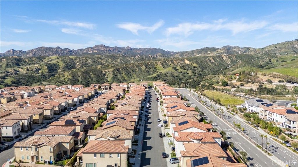 Image 48 of property listing at 20742 Pine Cone Circle, Porter Ranch, CA 91326