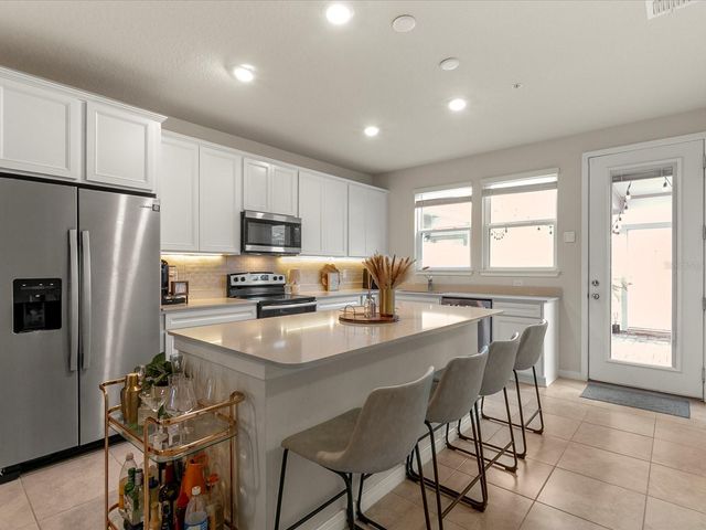 6021 ARBOR WATCH LOOP, Orlando, FL 32829