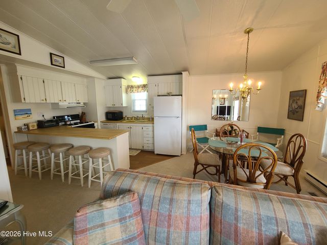 308 W Bogue Boulevard, Atlantic Beach, NC 28512