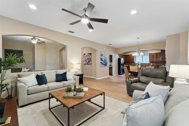202 DRUMMOND LANE, Deland, FL 32724