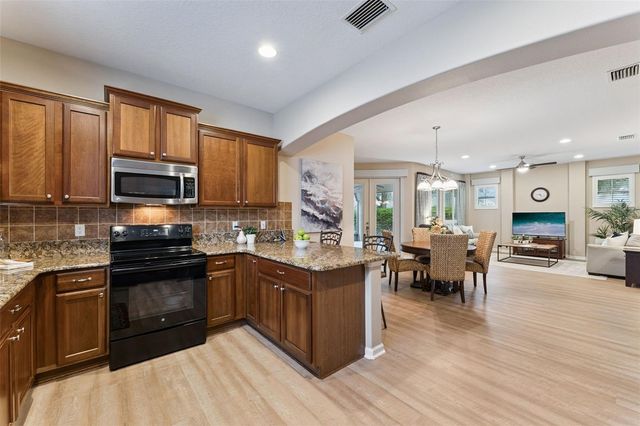 202 DRUMMOND LANE, Deland, FL 32724