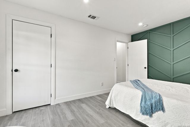 111 BARRETT AVE, San Antonio, TX 78214