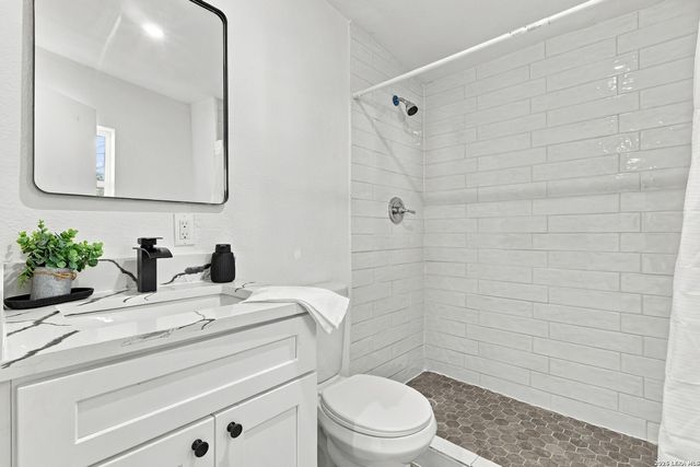 111 BARRETT AVE, San Antonio, TX 78214