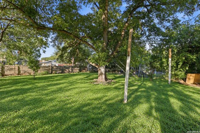 111 BARRETT AVE, San Antonio, TX 78214
