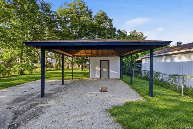 111 BARRETT AVE, San Antonio, TX 78214