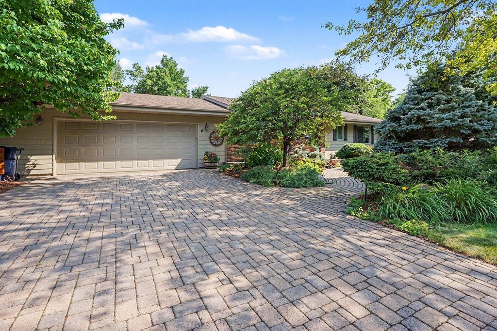 11501 Keating Avenue, Burnsville, MN 55337 — photo 2