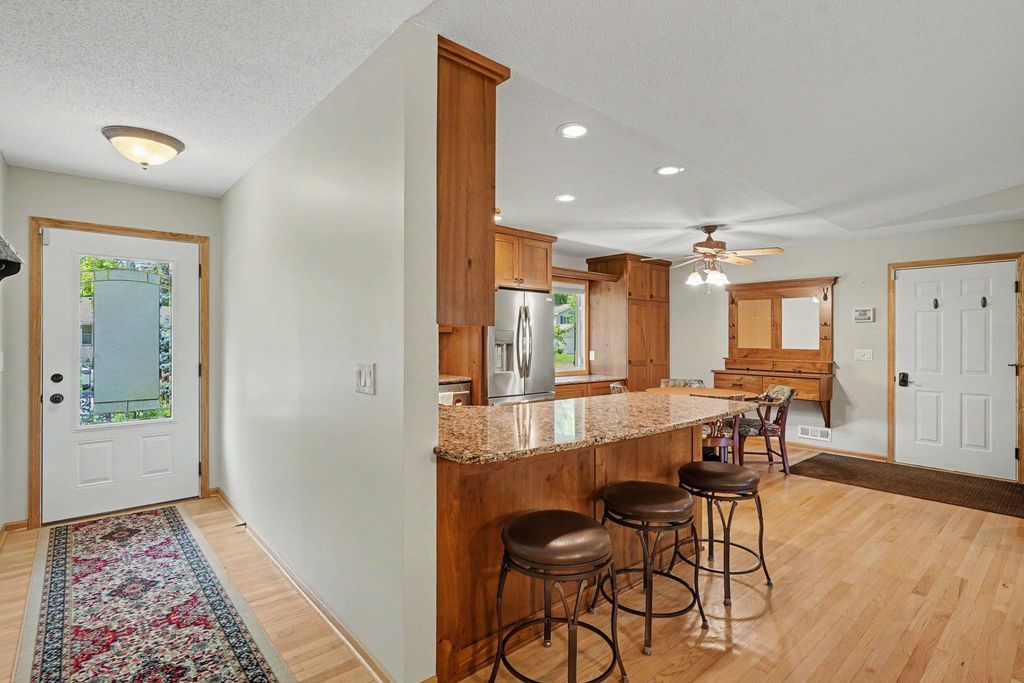11501 Keating Avenue, Burnsville, MN 55337 — photo 4