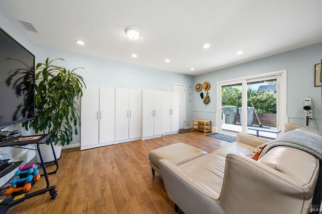 465 San Marin Dr, Novato, CA 94945