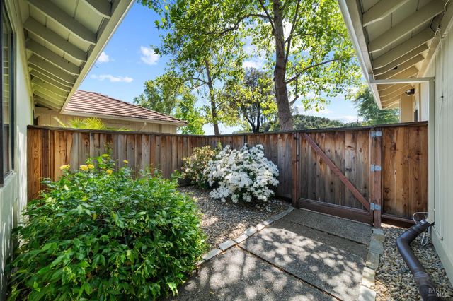 465 San Marin Dr, Novato, CA 94945