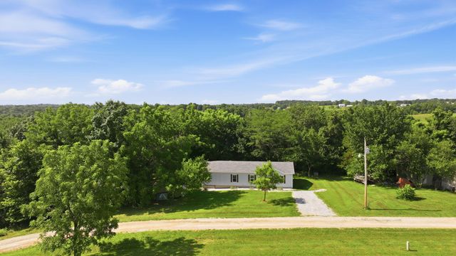 212 Primrose Lane, Clever, MO 65631
