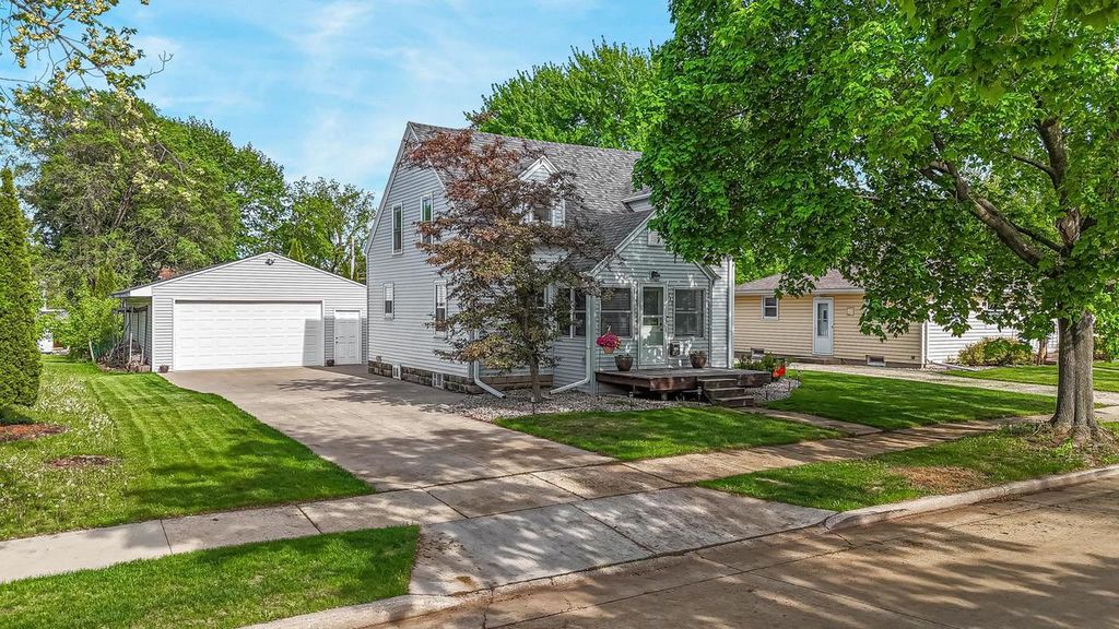 249 S WILLOW STREET, Kimberly, WI 54136