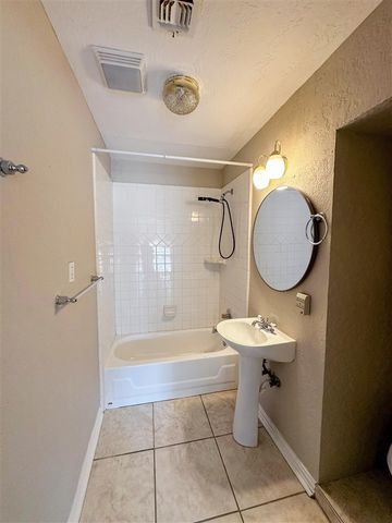 1339 NW Ferris, Lawton, OK 73507