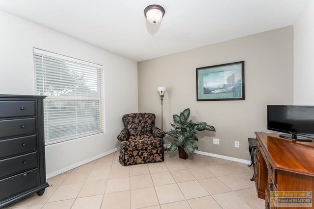 78 Bethpage Dr., Laguna Vista, TX 78578