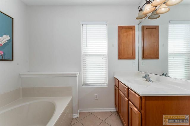 78 Bethpage Dr., Laguna Vista, TX 78578