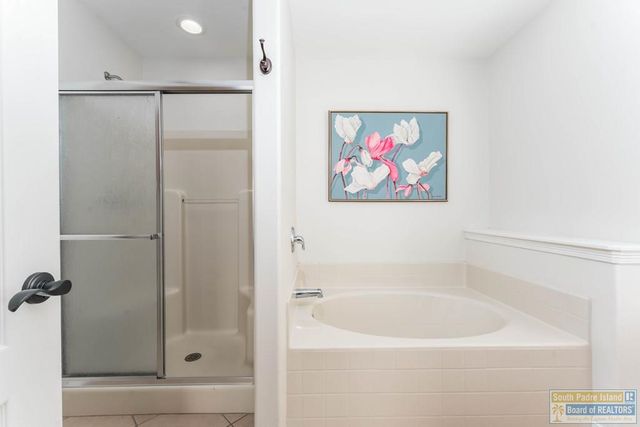 78 Bethpage Dr., Laguna Vista, TX 78578