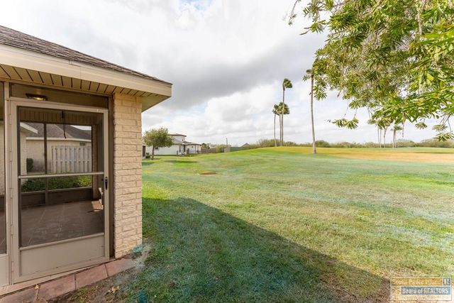 78 Bethpage Dr., Laguna Vista, TX 78578