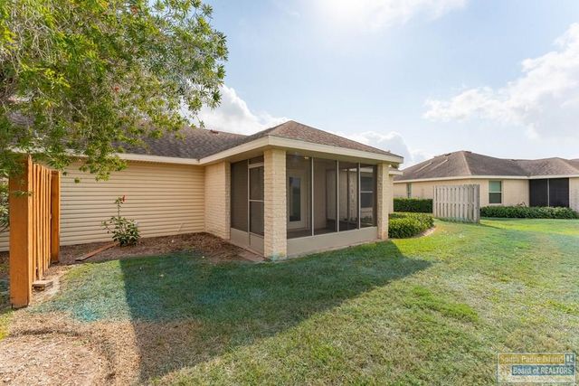 78 Bethpage Dr., Laguna Vista, TX 78578