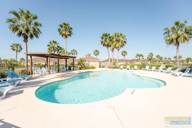 78 Bethpage Dr., Laguna Vista, TX 78578