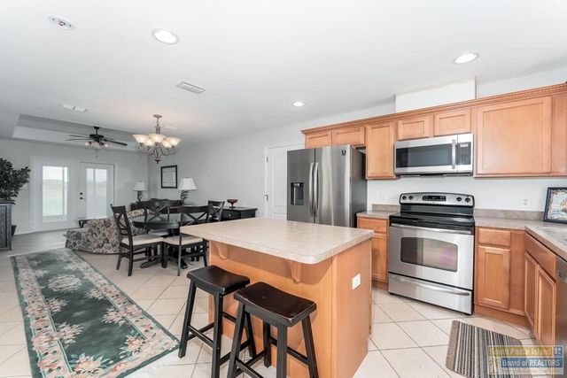 78 Bethpage Dr., Laguna Vista, TX 78578