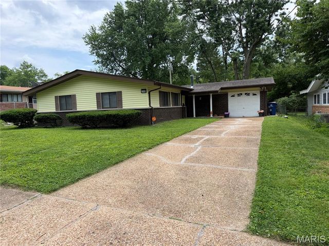 3160 Newgate Drive, Florissant, MO 63033